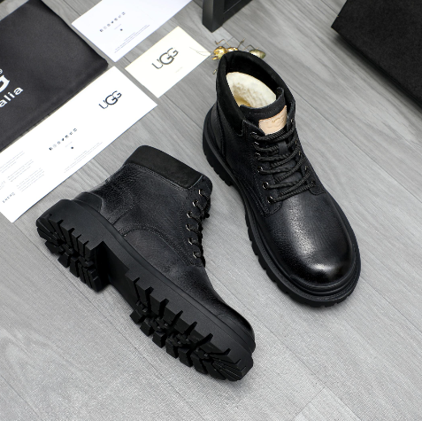 UGG Men's Leather Lug-Sole Boot – Black