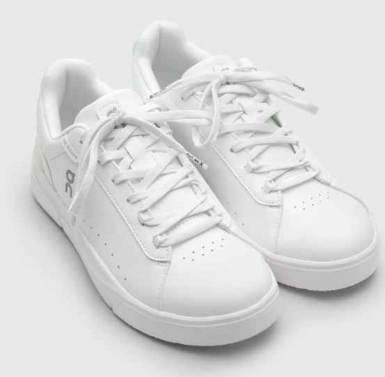 On Women's THE ROGER Advantage Sneaker