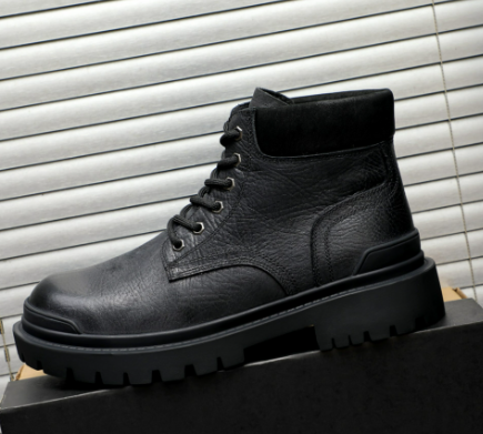 UGG Men's Leather Lug-Sole Boot – Black