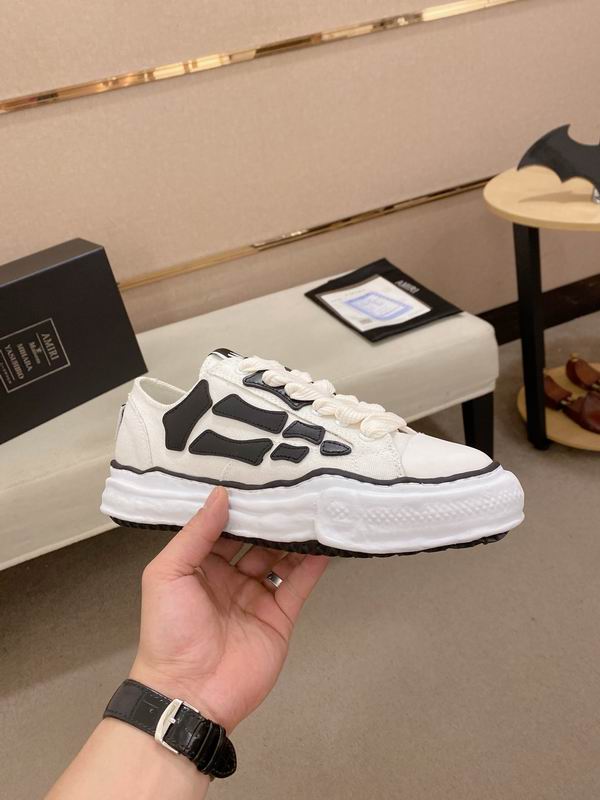 Maison Mihara Yasuhiro Peterson Low-Top Sneaker – White / Black