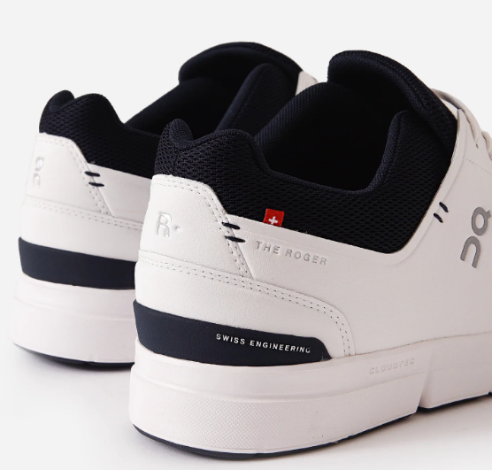 On Men's Roger Advantage 3 Sneaker