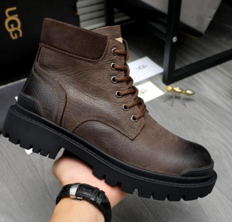 UGG Men's Leather Lug-Sole Boot
